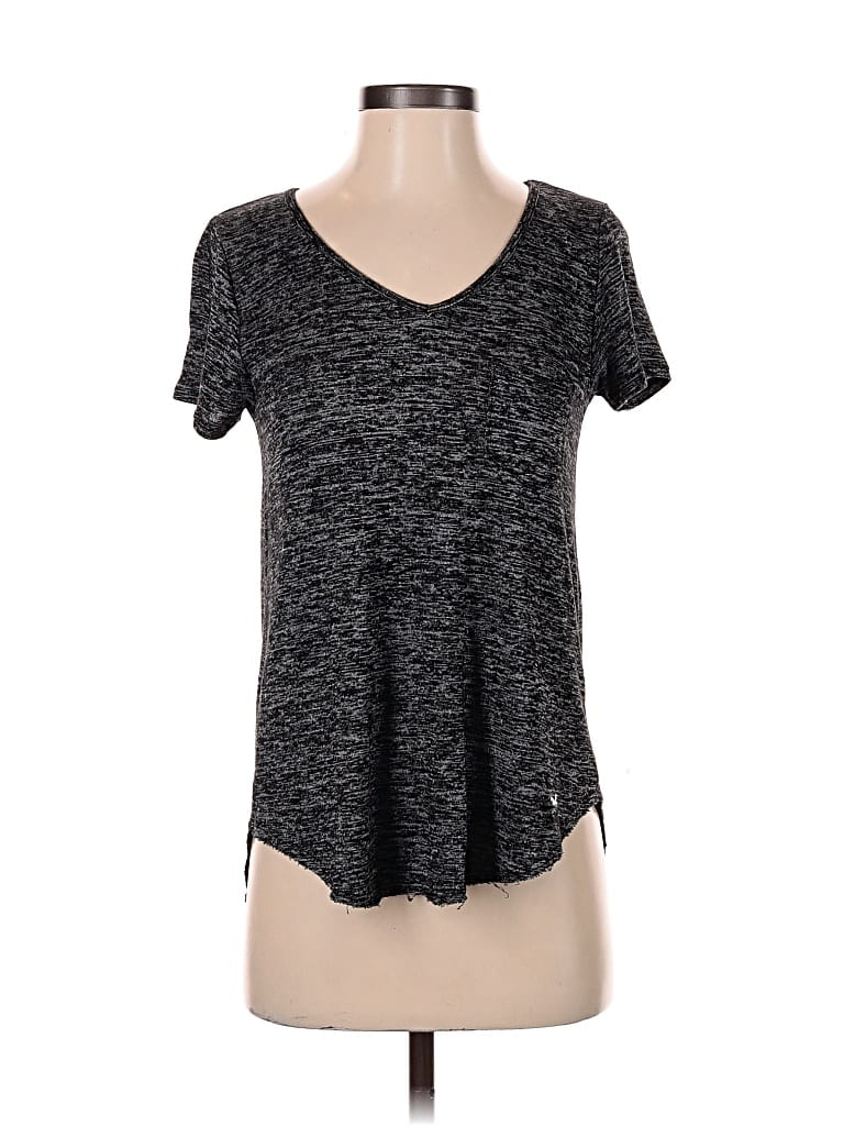 Pre-owned Hollister Short Sleeve T-shirt In Gray