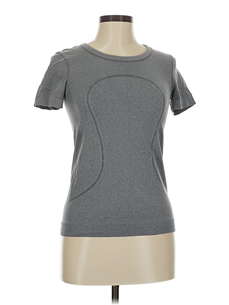 Pre-owned Lululemon Athletica Active T-shirt In Gray