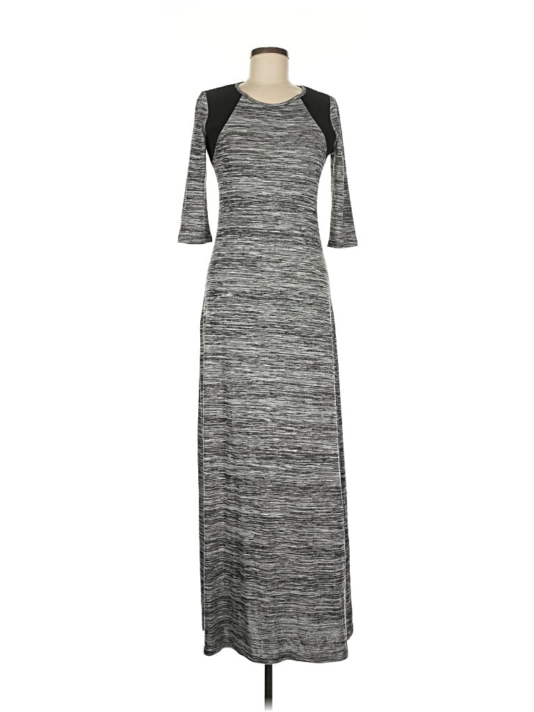 Pre-owned Xhilaration Casual Dress In Gray