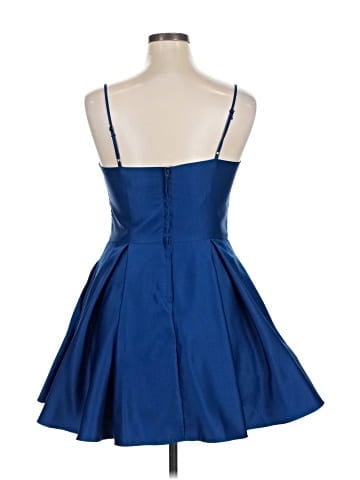 Blondie Nites Cocktail Dress (view 2)