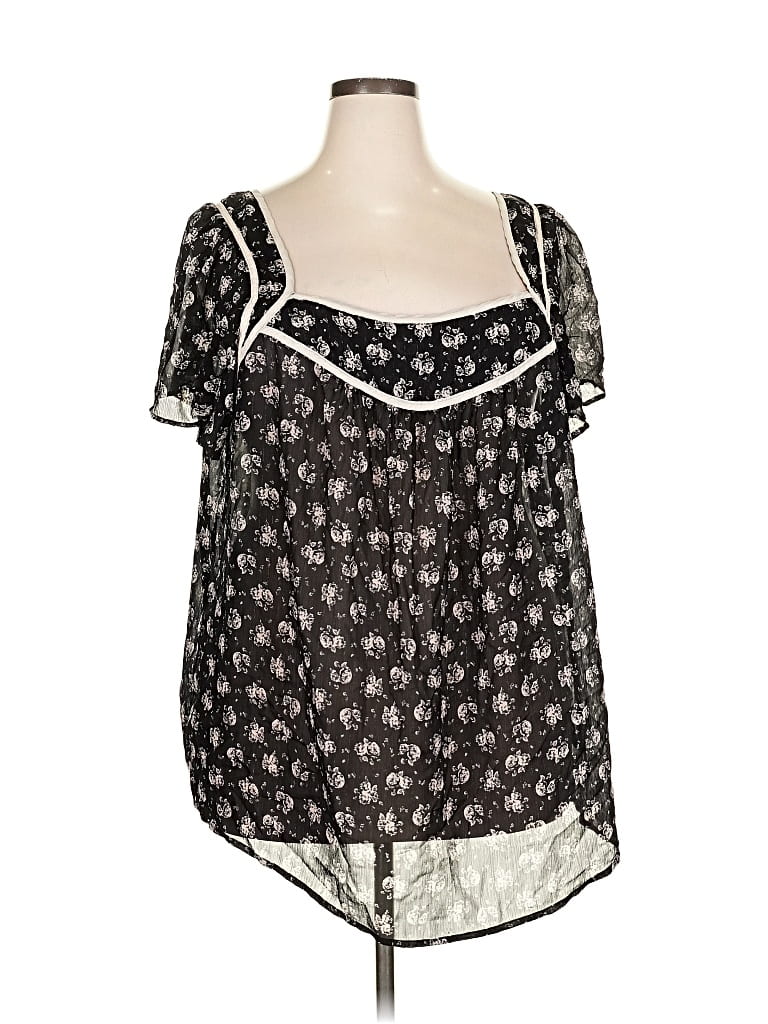 Pre-owned Torrid Short Sleeve Blouse In Black