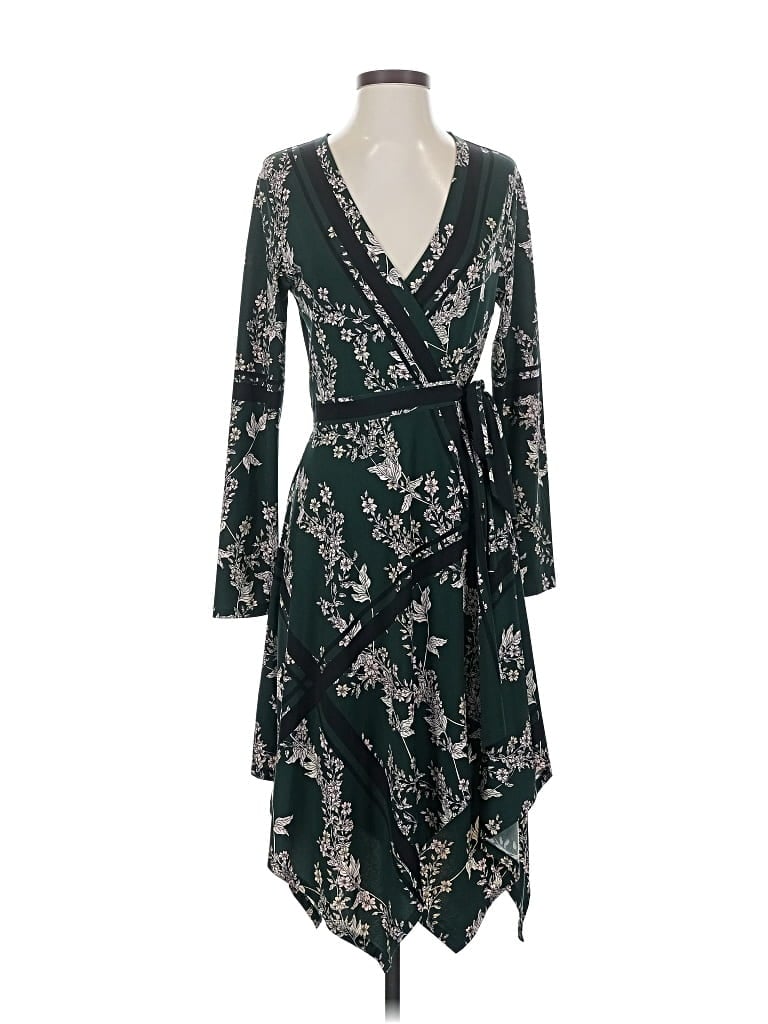 Pre-owned Bcbgmaxazria Kimono In Green