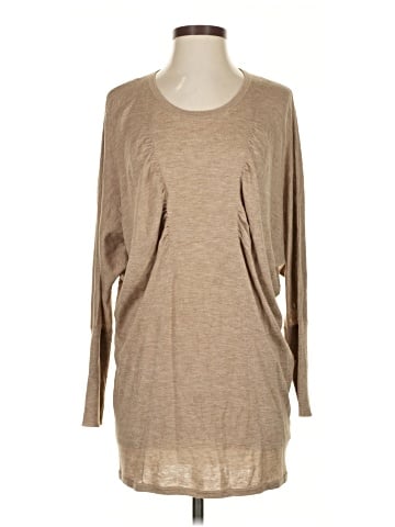 Leifsdottir Long Sleeve Top (view 1)