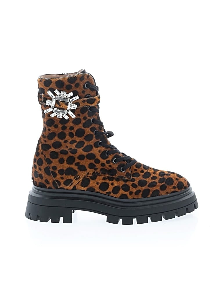 Pre-owned Stuart Weitzman Ankle Boots In Brown