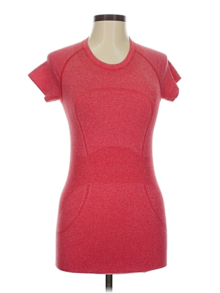 Pre-owned Lululemon Athletica Short Sleeve T-shirt In Red