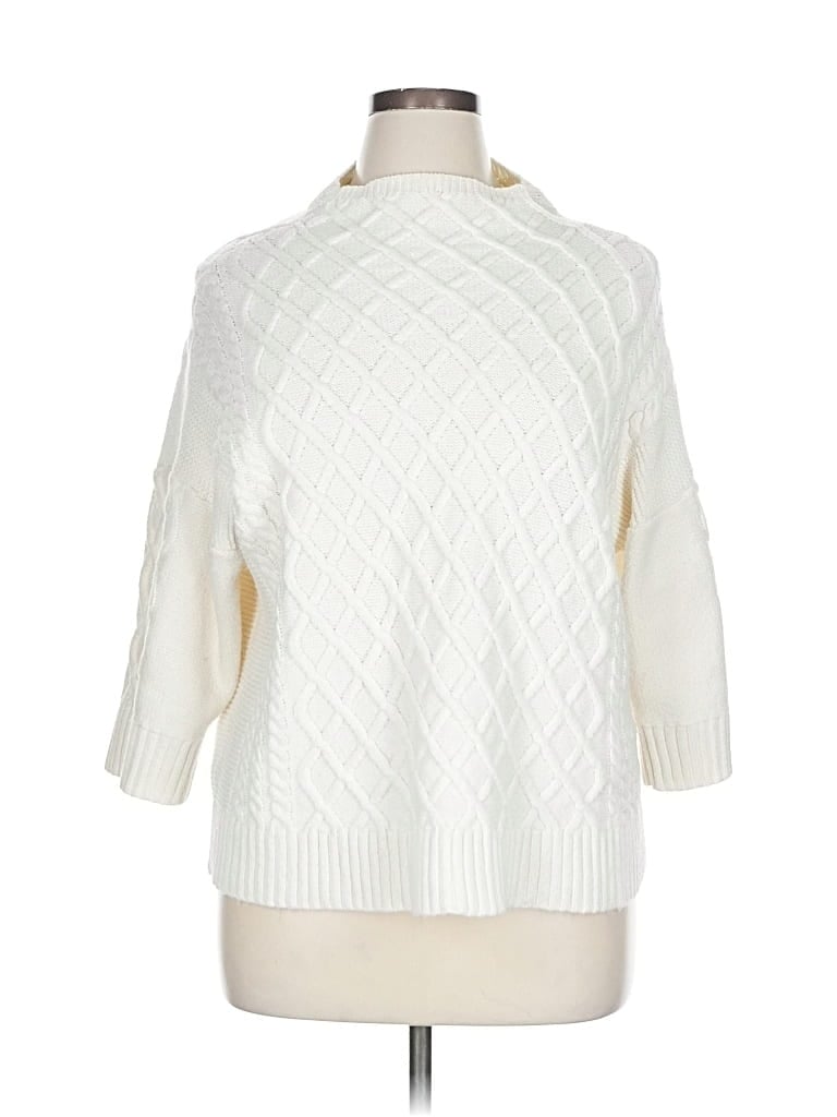 Pre-owned Vince Camuto Turtleneck Sweater In White