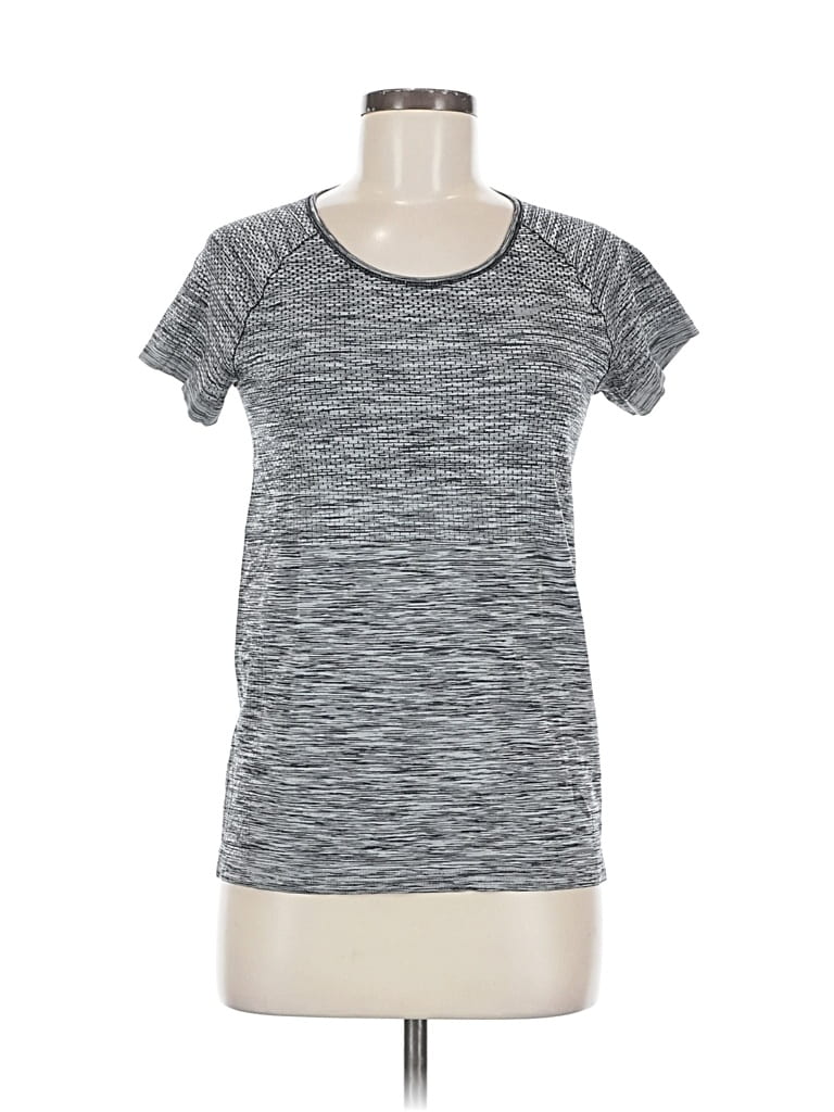 Pre-owned Nike Active T-shirt In Gray