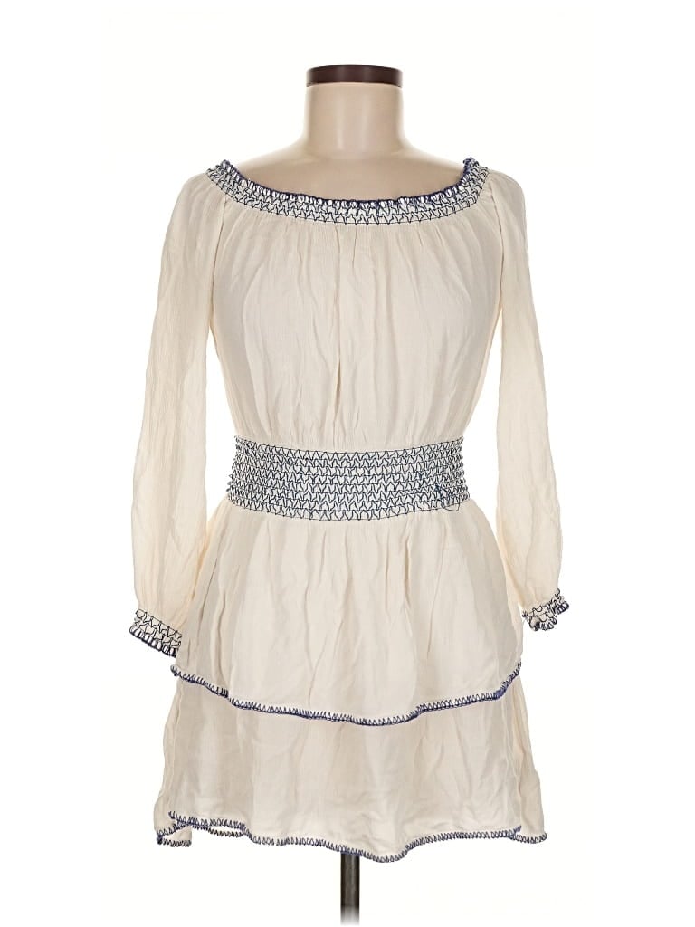 Pre-owned Urban Outfitters Casual Dress In White