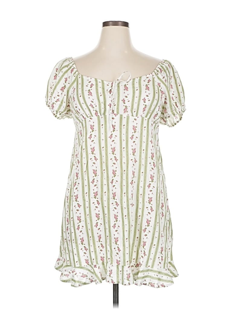 Pre-owned Sonoma Goods For Life Casual Dress In White