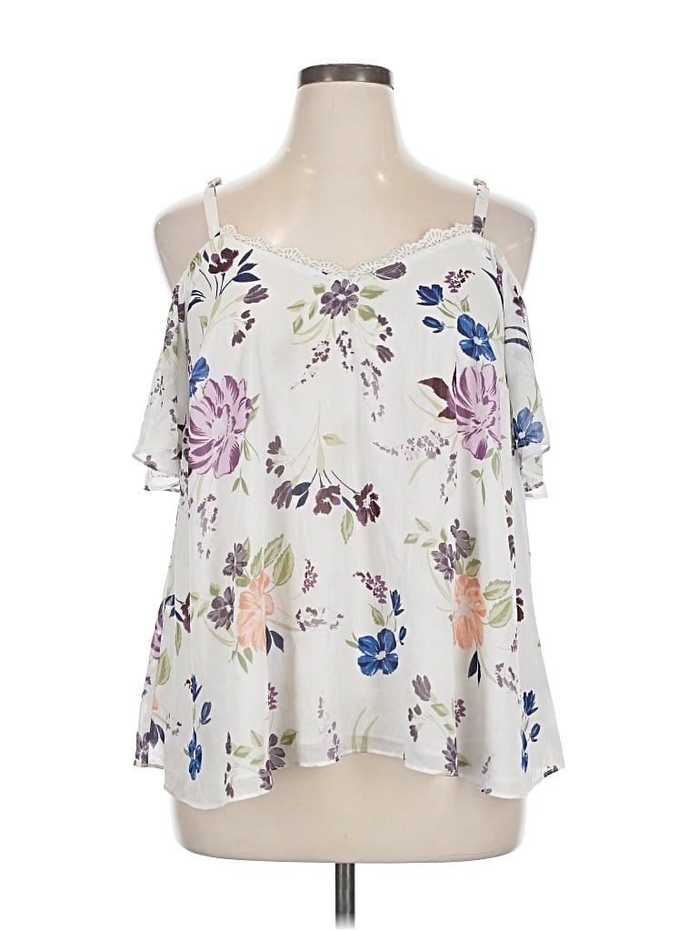 Pre-owned Torrid Sleeveless Blouse In White