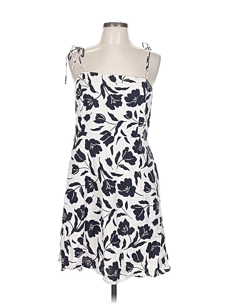 Pre-owned Old Navy Casual Dress In White