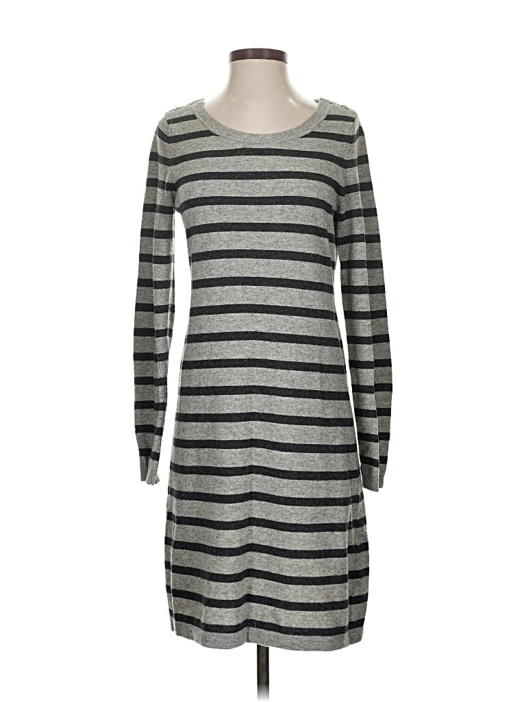 Pre-owned Banana Republic Pullover Sweater In Gray