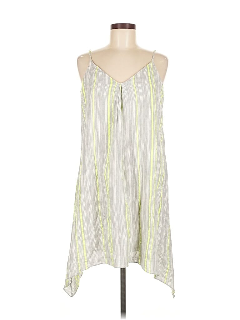 Pre-owned Vince Camuto Casual Dress In Gray