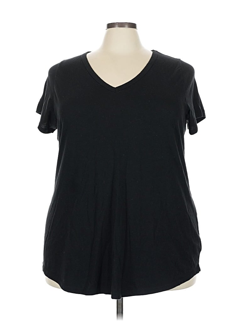 Pre-owned Torrid Short Sleeve T-shirt In Black