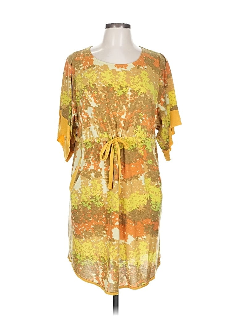 Pre-owned Collective Concepts Casual Dress In Yellow