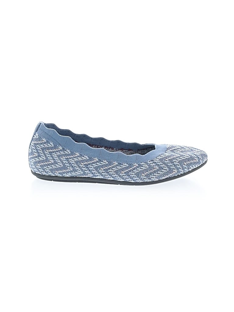 Pre-owned Skechers Flats In Blue