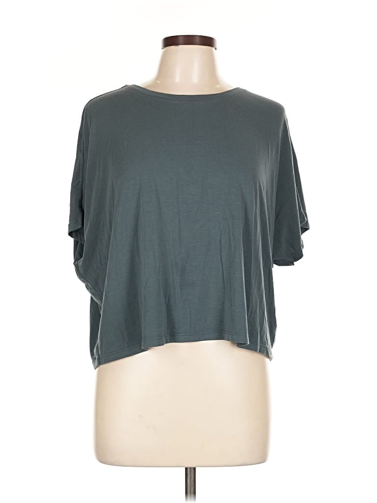 Pre-owned Athleta Short Sleeve T-shirt In Gray