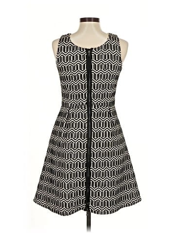 Leifsdottir Casual Dress (view 2)
