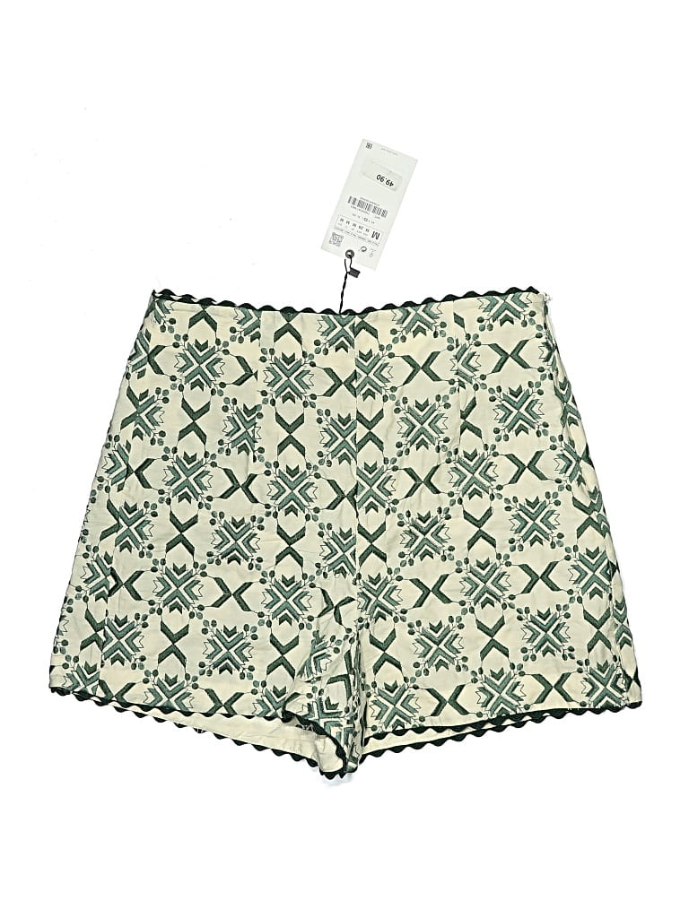 Pre-owned Zara Shorts In Green