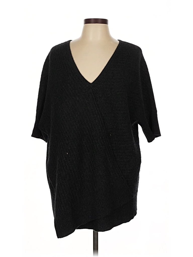 Pre-owned Vince Pullover Sweater In Black