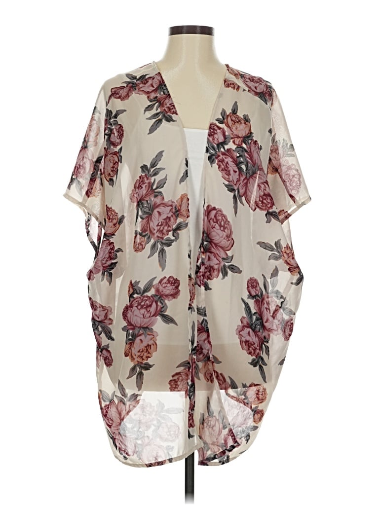 Pre-owned Daytrip Kimono In White