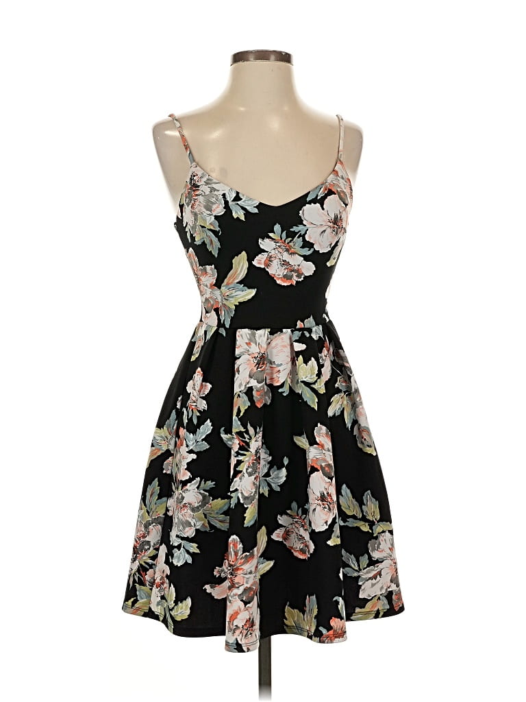 Pre-owned Soprano Cocktail Dress In Black