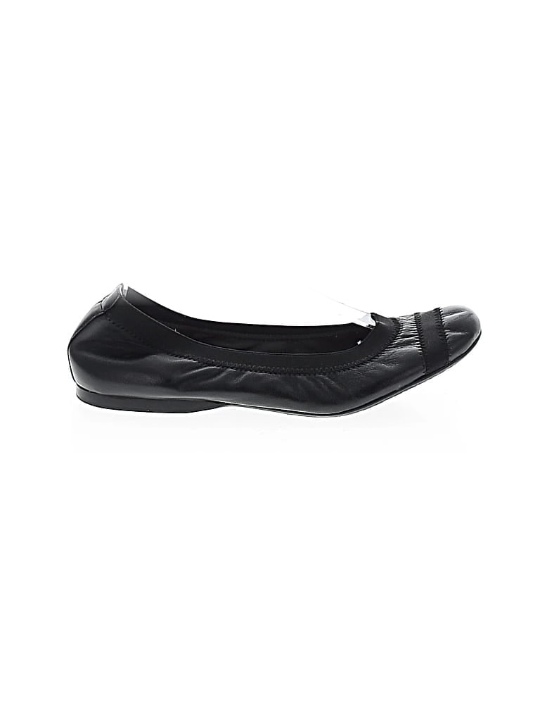 Pre-owned Stuart Weitzman Flats In Black
