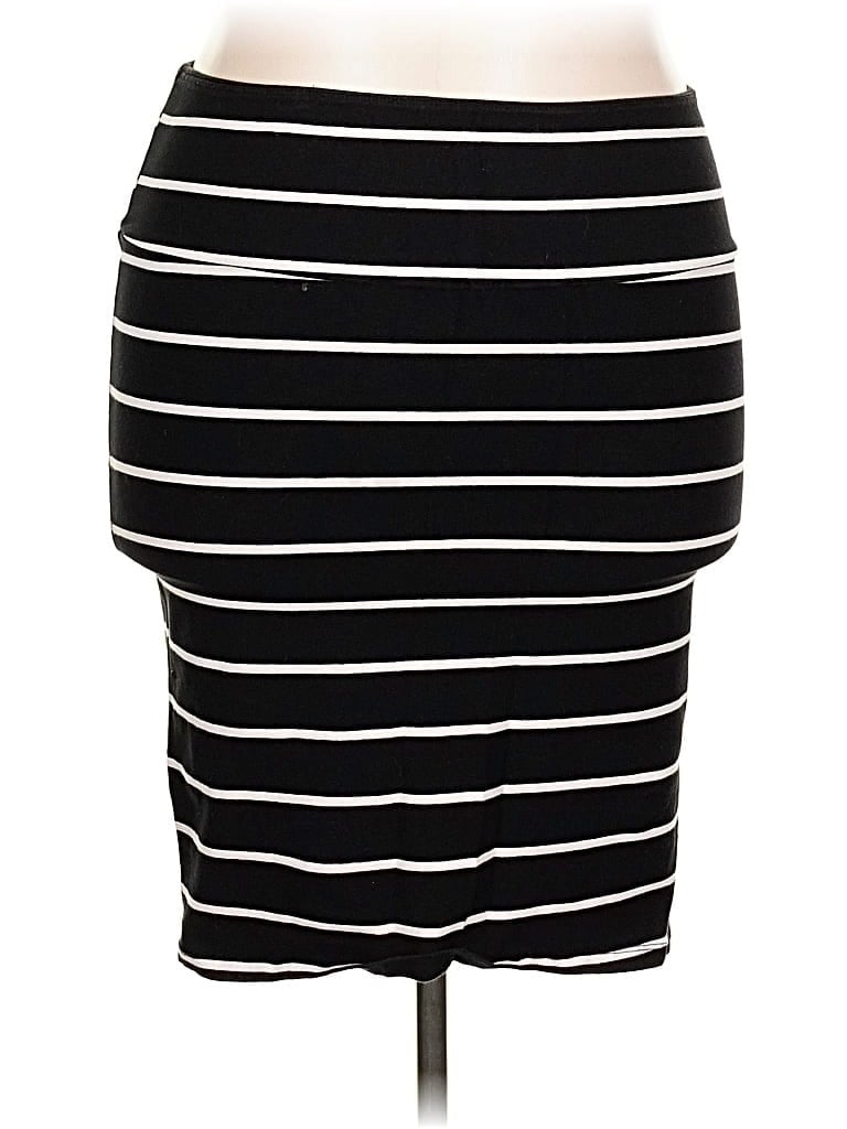 Pre-owned Torrid Casual Skirt In Black