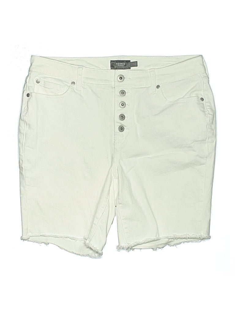 Pre-owned Torrid Shorts In White