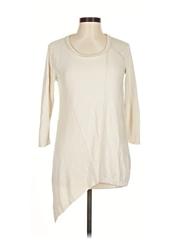 Lilis Closet Pullover Sweater (view 1)