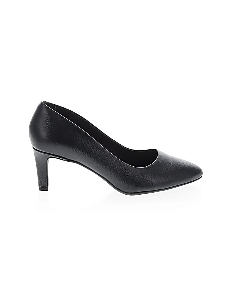 Pre-owned Clarks Heels In Black