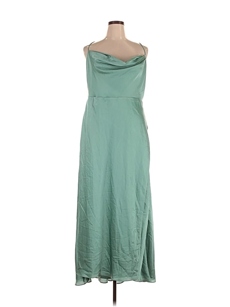 Pre-owned Fame And Partners Casual Dress In Green