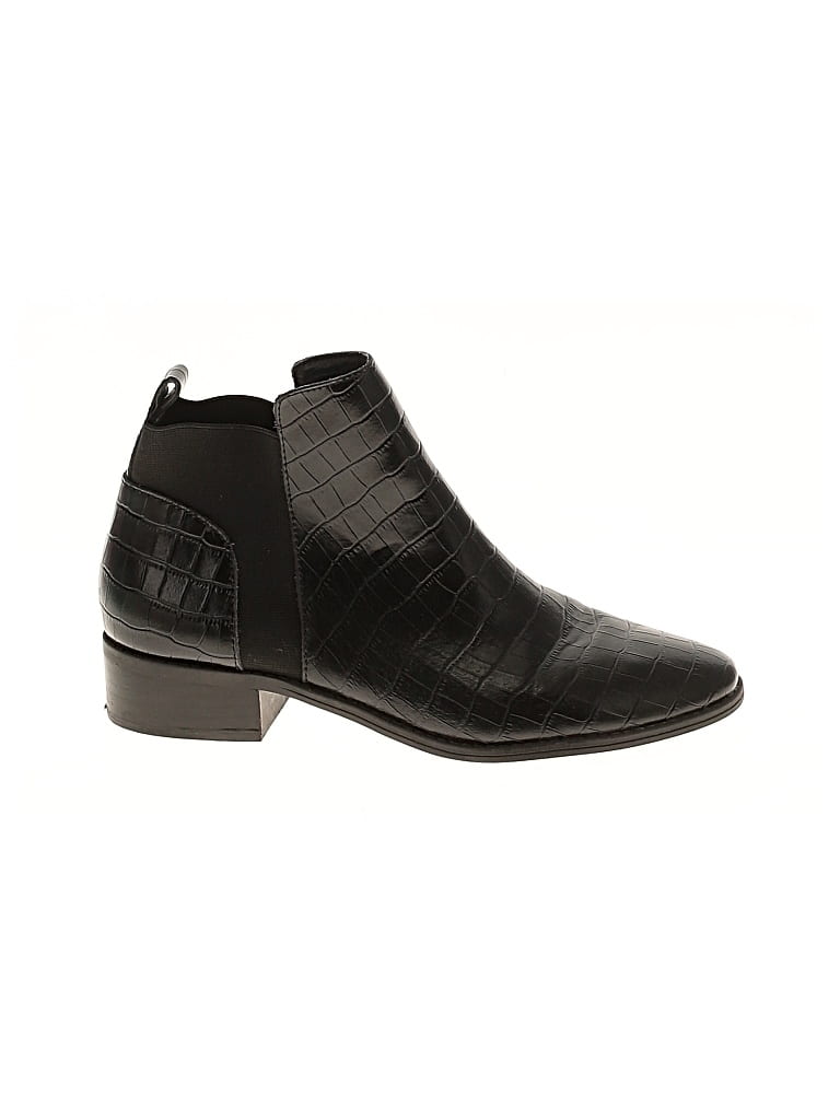 Pre-owned Dolce Vita Ankle Boots In Black