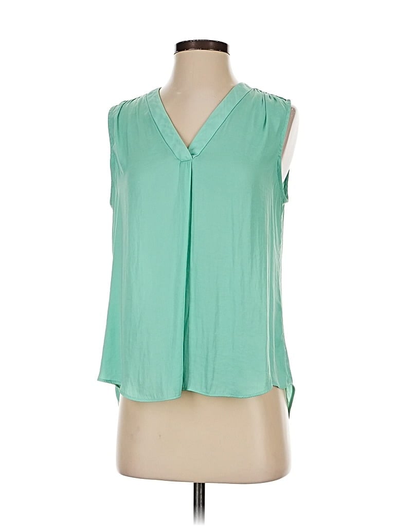 Pre-owned Vince Camuto Sleeveless Blouse In Green
