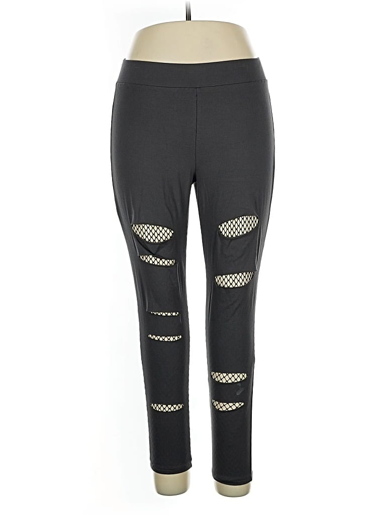 Pre-owned Torrid Active Pants In Black