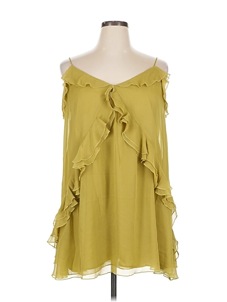 Pre-owned Express Sleeveless Blouse In Yellow