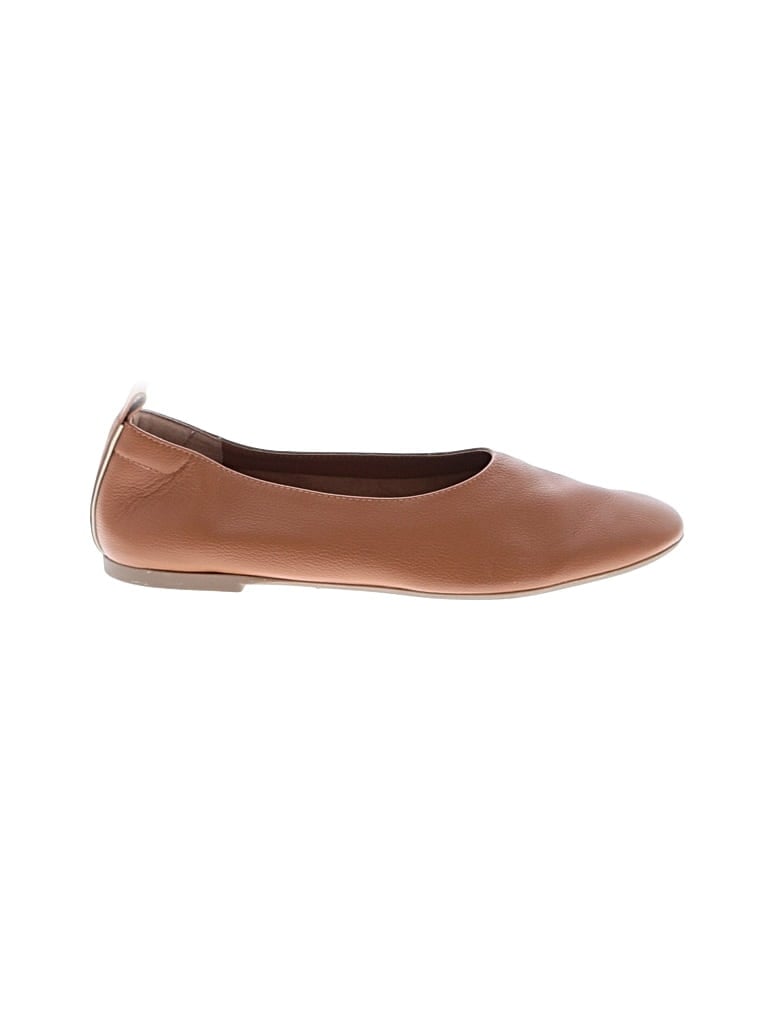 Pre-owned Everlane Flats In Brown