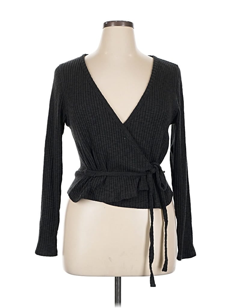 Pre-owned Everlane Pullover Sweater In Black