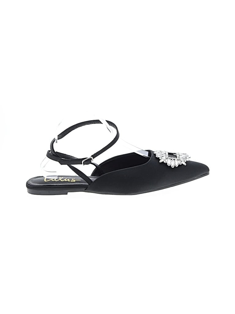 Pre-owned Lululemon Athletica Flats In Black
