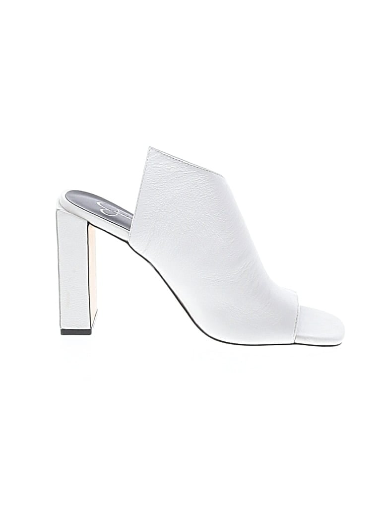 Pre-owned Jessica Simpson Sandals In White