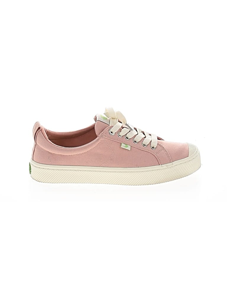 Pre-owned Cariuma Sneakers In Pink