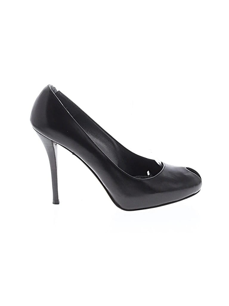 Pre-owned Stuart Weitzman Heels In Black