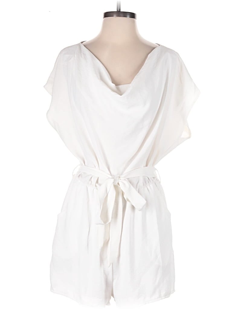 Pre-owned She + Sky Romper In White