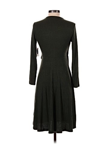Old Navy Casual Dress (view 2)