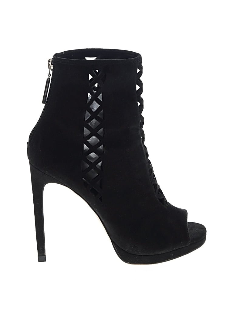 Pre-owned Bcbgeneration Ankle Boots In Black