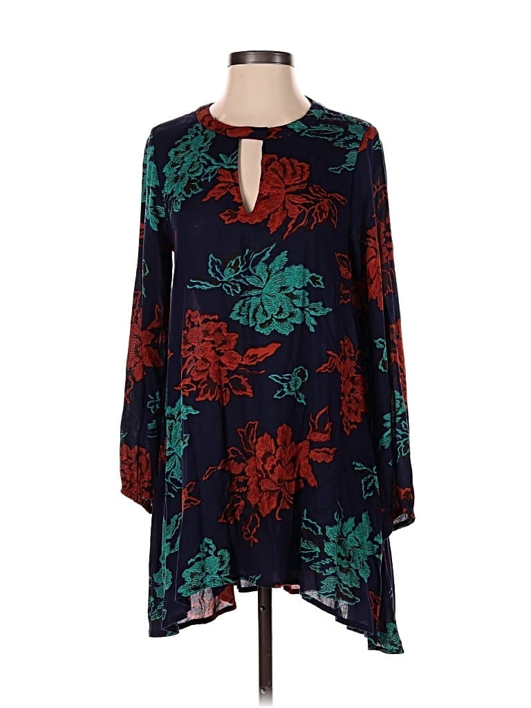 Pre-owned World Market Casual Dress In Blue