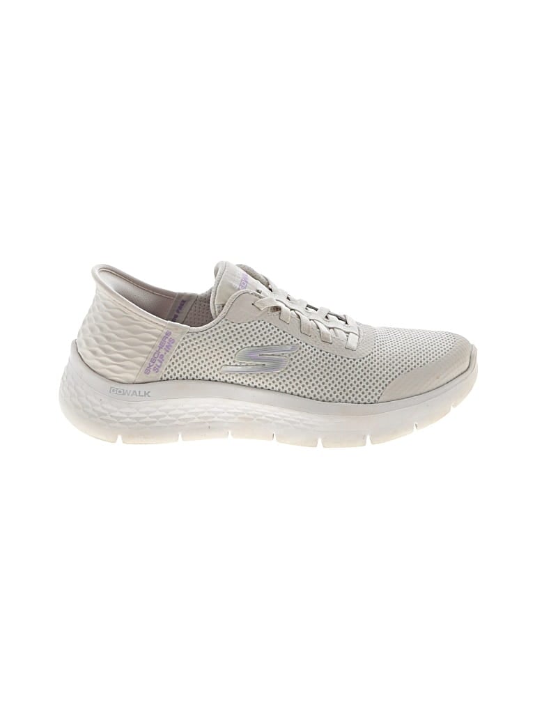 Pre-owned Skechers Sneakers In White