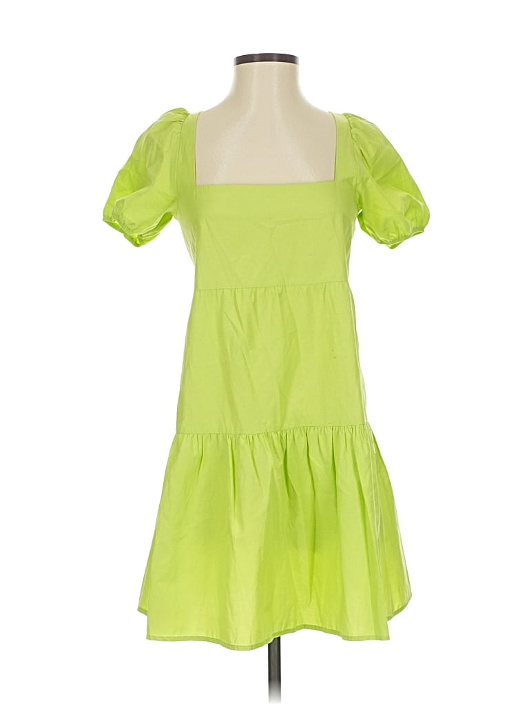 Pre-owned Stradivarius Casual Dress In Green