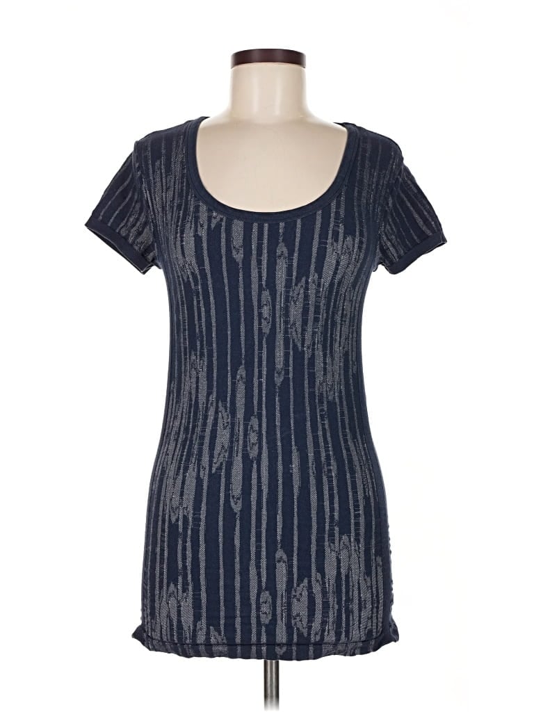 Pre-owned Athleta Short Sleeve T-shirt In Blue