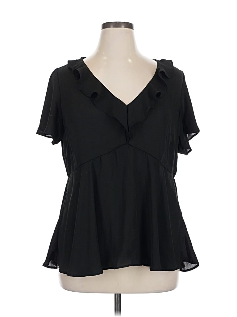 Pre-owned Torrid Short Sleeve Blouse In Black